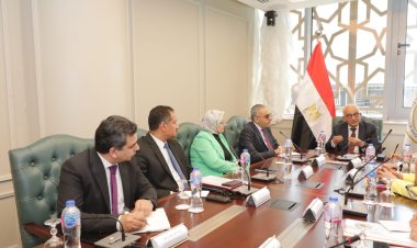 وزير التعليم يعقد اجتماعًا مع لجنة من قيادات الوزارة لتحقيق ضمان الجودة التعليمية