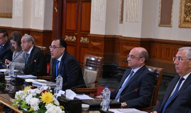 مدبولي يوجه بتشكيل مجموعة عمل لمتابعة توافر السلع بالمحافظات