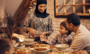 زفاف وهدايا ذهب... أغرب طقوس «صيام الأطفال» حول العالم