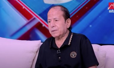 وسط غياب نجوم الفن.. بدء عزاء عادل الفار بمسجد الحامدية الشاذلية