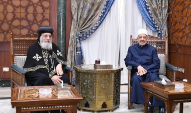 عاجل.. البابا تواضروس يهنئ شيخ الأزهر بعيد الفطر