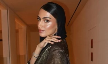 «النملة»... تخطف الأنظار بإطلالة محتشمة في ديفيلية إيلي صعب بالرياض