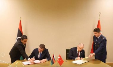 ليبيا وتركيا توقعان مذكرة تفاهم للتعاون العسكري