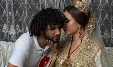 زوجة محمد النني المغربية تحذف صورهما معا على إنستجرام واللاعب يلغي متابعتها