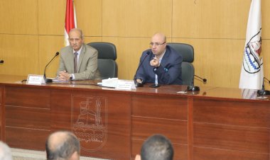 محافظ بني سويف يناقش استعدادات بدء تطبيق قانون التصالح الجديد