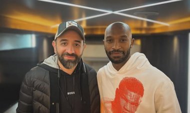 عمرو سلامة يعلق على اعتزال شيكا بالا: "قصة درامية أسطورية من المستوى الرفيع"