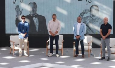 دقيقة حداد على روح مصطفى فهمي وحسن يوسف بمهرجان الجونة