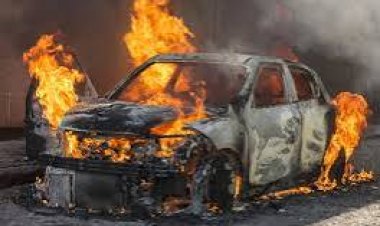 فحص كاميرات المراقبة لضبط المتهمين بإضرام النيران بسيارة شقيق عمرو دياب