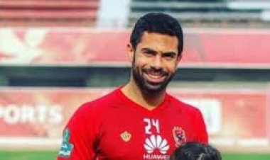 بسبب باب سيارة.. شخص يتهم أحمد فتحي وزوجته بالتعدي عليه 