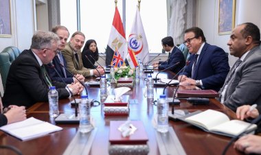 وزير الصحة يستقبل السفير البريطاني بالقاهرة لبحث سبل التعاون