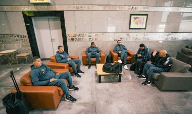 بعثة الأهلي تصل مطار القاهرة استعدادًا للسفر إلى غانا لمواجهة ميدياما | صور