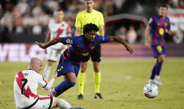 برشلونة يعلن تفاصيل إصابة نجم الفريق