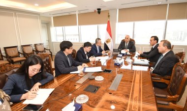 وزير الإسكان والقائم بأعمال السفير الصيني بالقاهرة يبحثان موقف المشروعات المشتركة