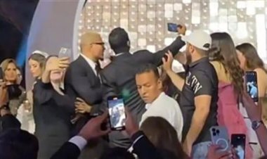 الشاب المصفوع من عمرو دياب يطعن على حكم تغريم الهضبة 200 جنيه