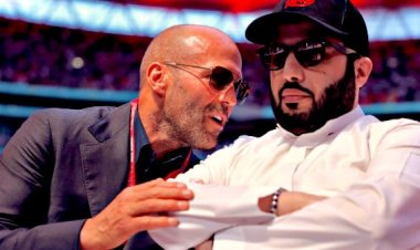 النجم العالمي جيسون ستاثام  يجتمع مع تركي آل الشيخ في مباراة ملاكمة عالمية باستاد ويمبلي