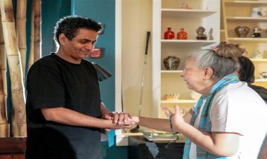 بطولة ابنها أحمد الفيشاوي..  سمية الألفي تزور كواليس "سفاح التجمع"