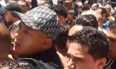 تشييع جنازة والد حمو بيكا من مسجد العمري في الإسكندرية