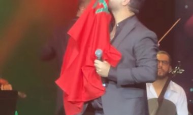 وائل جسار يخطف القلوب في "موازين" ويُشعل المسرح بقبلة على العلم المغربي