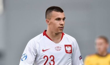 رسميا.. الزمالك يتعاقد مع البولندي كونراد ميشالاك