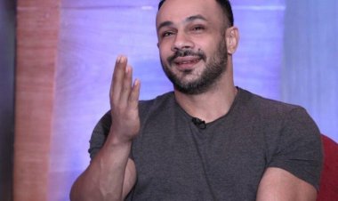 محمد عطية يكشف عن تفاصيل تعرضه للضرب من حبيبته السابقة