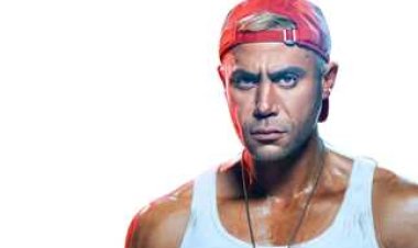 محمد عادل إمام يشكر مخرج مسلسل كوبرا