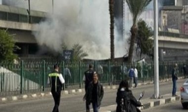 إخماد حريق محدود نشب بالقرب من موقف عبد المنعم رياض 