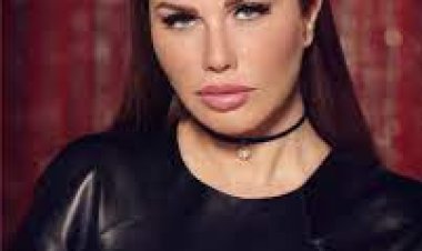 نيكول سابا تتألق بإطلالة أنيقة عبر إنستجرام