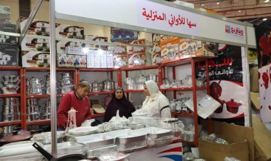 شباب جهاز تنمية المشروعات في معرض القاهرة الدولي