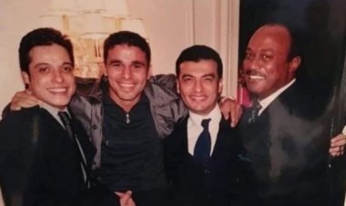 خالد الغندور يستعيد ذكرياته بصورة قديمة.. ويترحم على طلعت زين وعامر منيب