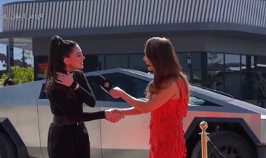 رامز جلال يسخر من ستيفاني عطالله: «تسريحة شجر الكاكاو وحزام جلد الخرتيت»