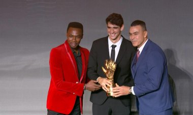 حفل جوائز "الكاف 2025".. ياسين بونو أفضل حارس مرمى