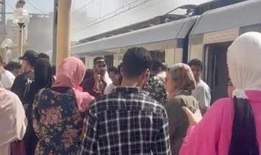 اندلاع حريق محدود في عربة مترو بالخط الأول