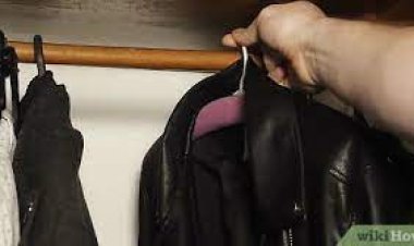 طريقة حفظ الجاكيت الجلد للاستخدام في الشتاء المقبل