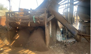 العثور على 90 طن أعلاف حيوانية مغشوشة داخل مصنع بالقليوبية