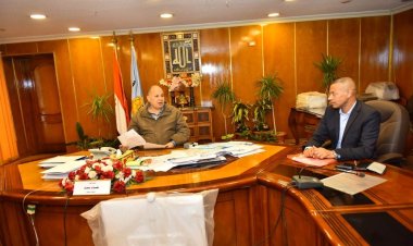 محافظ أسيوط يتابع آخر مستجدات توافر السلع الغذائية والأساسية بكميات مناسبة بالمراكز