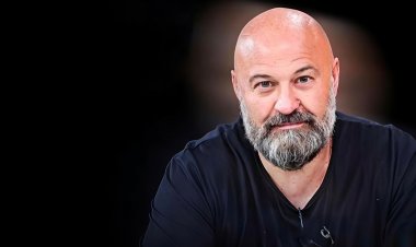 الزمالك يتعاقد مع المدرب الإيطالي "كيكي" لقيادة فريق الكرة الطائرة