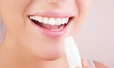 هل يفسد الروج الصيام في رمضان؟.. دار الإفتاء تجيب