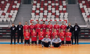 «رجال يد الأهلي» يفوز على أمل سكيكدة 37-28 ويحصد برونزية كأس الكؤوس