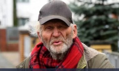 ثري ألماني يثير جدلا واسعا لجمعه الطعام من القمامة