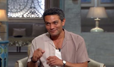 آسر ياسين: «سهير البابلي قالتلي إنت مش هتكمل في التمثيل»