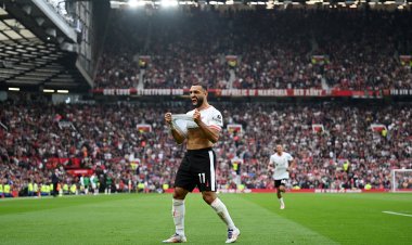 بهدف و2 أسيست.. صلاح يرسخ عقدة ليفربول أمام مانشستر يونايتد