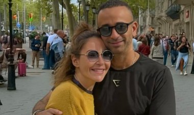 بعد إعلان زواجهما.. أحمد الجنايني يمازح منة شلبي: "إحساس حلو إني أكتب براحتي ومافيش على رأسي بطحة"