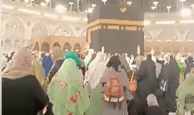 «يارب يشوف كل الحريم ضفادع وسحالي إلا أنا».. أغرب دعاء لزوجة مصرية أمام الكعبة 