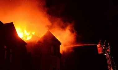 العراق.. اندلاع حريق كبير قرب سد حديثة في محافظة الأنبار