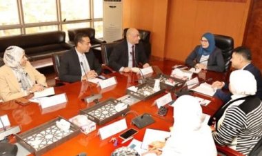 وزير التجارة والصناعة يوجه بإعادة تنظيم وهيكلة وتطوير المناطق الصناعية