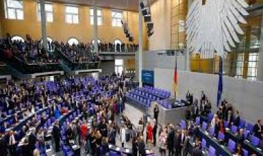 غضب ألمانى بسبب تغريدة نائب رئيس البرلمان التى تتهم إسرائيل باستفزاز إيران