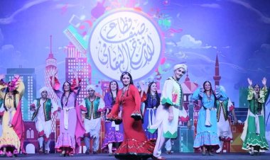 رفع لافتة كامل العدد.. فرقة رضا تتألق على مسرح ساحة الهناجر 