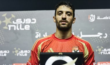 طاهر محمد طاهر يفوز بجائزة رجل مباراة الأهلي وزد