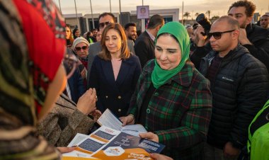 القباج تتفقد أجنحة وزارة التضامن بمعرض القاهرة الدولي للكتاب بحضور وزيرة الثقافة