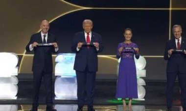 ترامب يحصل على جائزة "فيفا" للسلام خلال قرعة كأس العالم